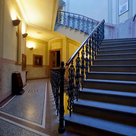 Deminka Palace 4* Прага