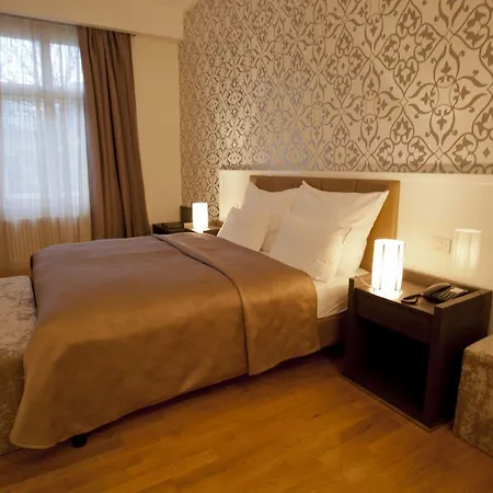 Отель Deminka Palace 4*