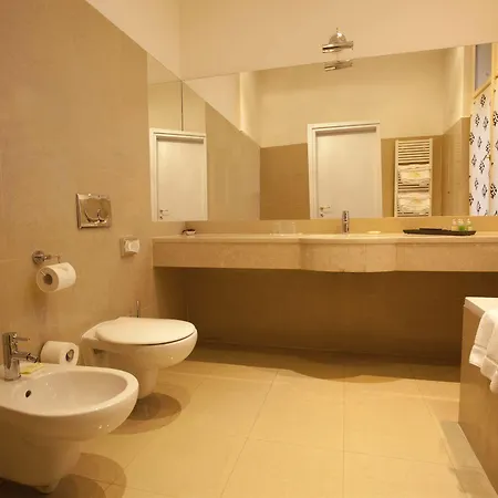 Deminka Palace Hotel 4*
