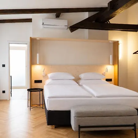 Hotel Deminka Palace 4*