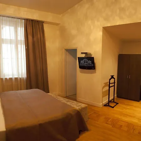 デミンカ パレス 4*