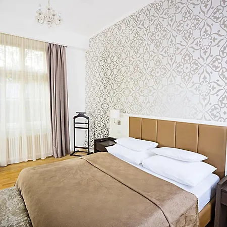 Deminka Palace 4*