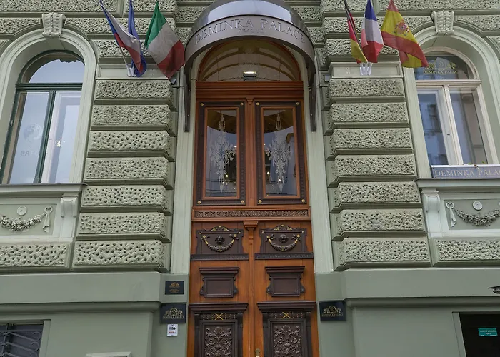 Deminka Palace Hotel
