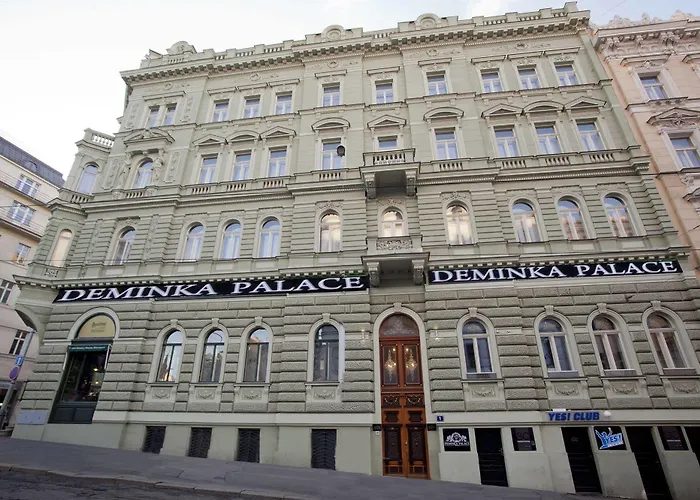 Deminka Palace Hotel 4*