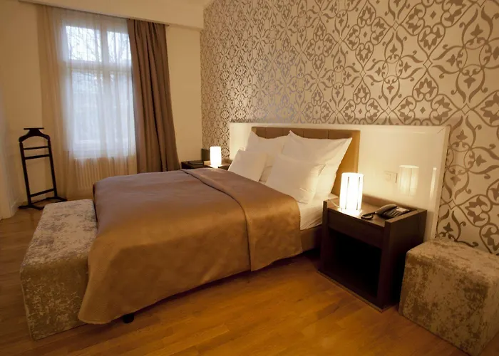 Hotell Deminka Palace 4*