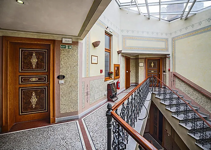 Hotel Deminka Palace 4*