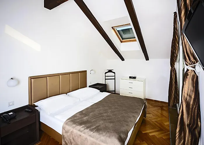 Deminka Palace 4* Prague