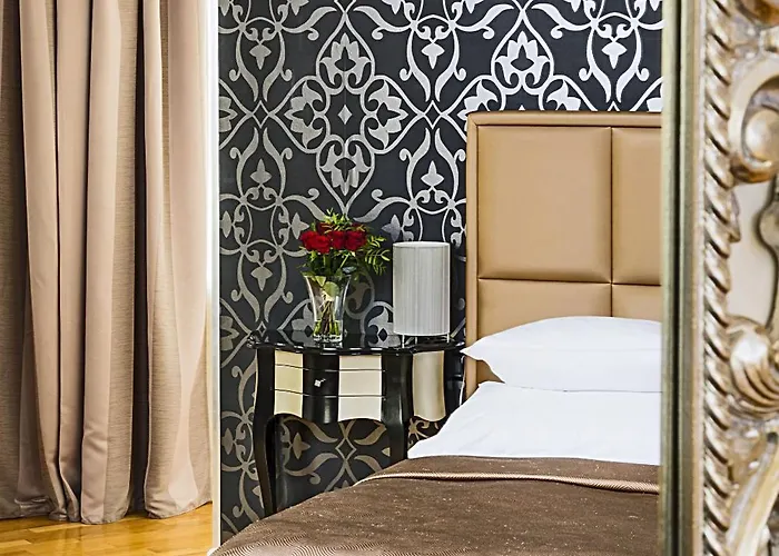 Deminka Palace Hotell