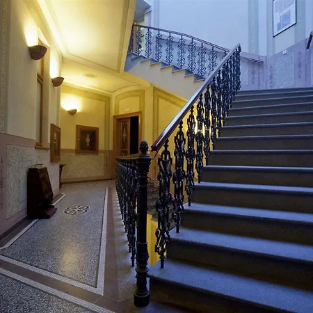 Deminka Palace 4* Прага