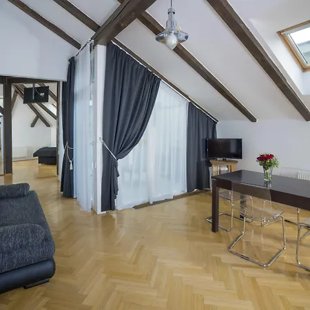 Deminka Palace Hotel 4*