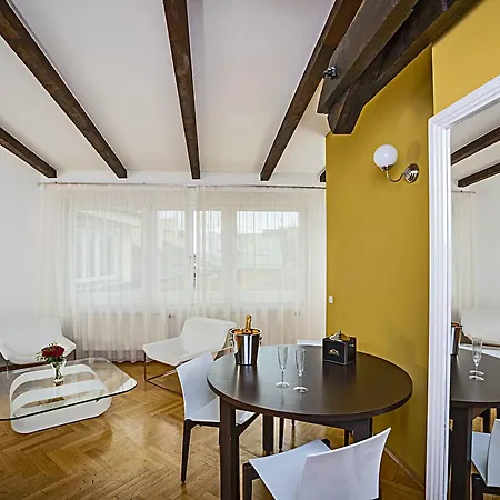Отель Deminka Palace 4*